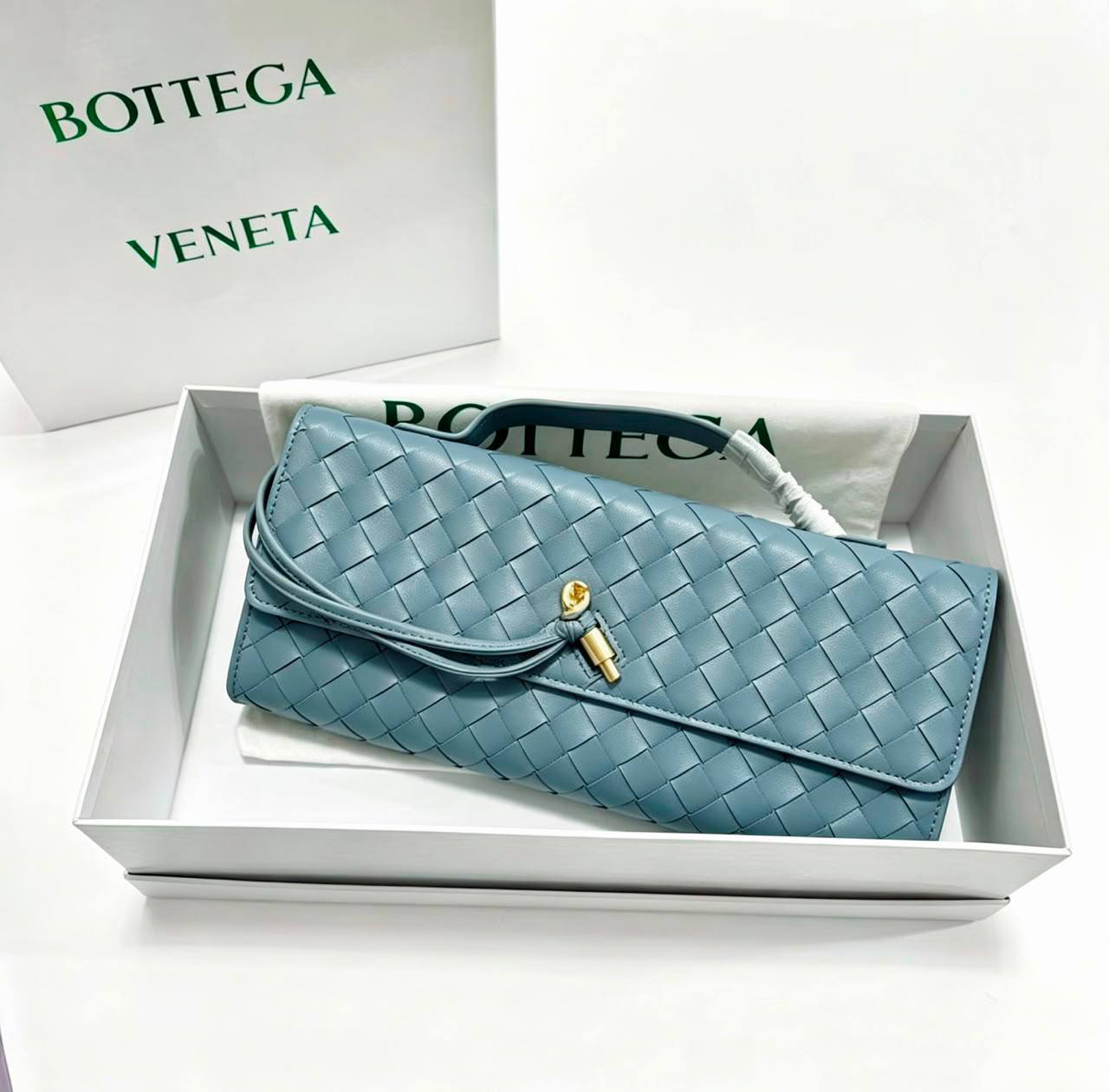 Bottega Veneta Woven Clutch - Baby Blue