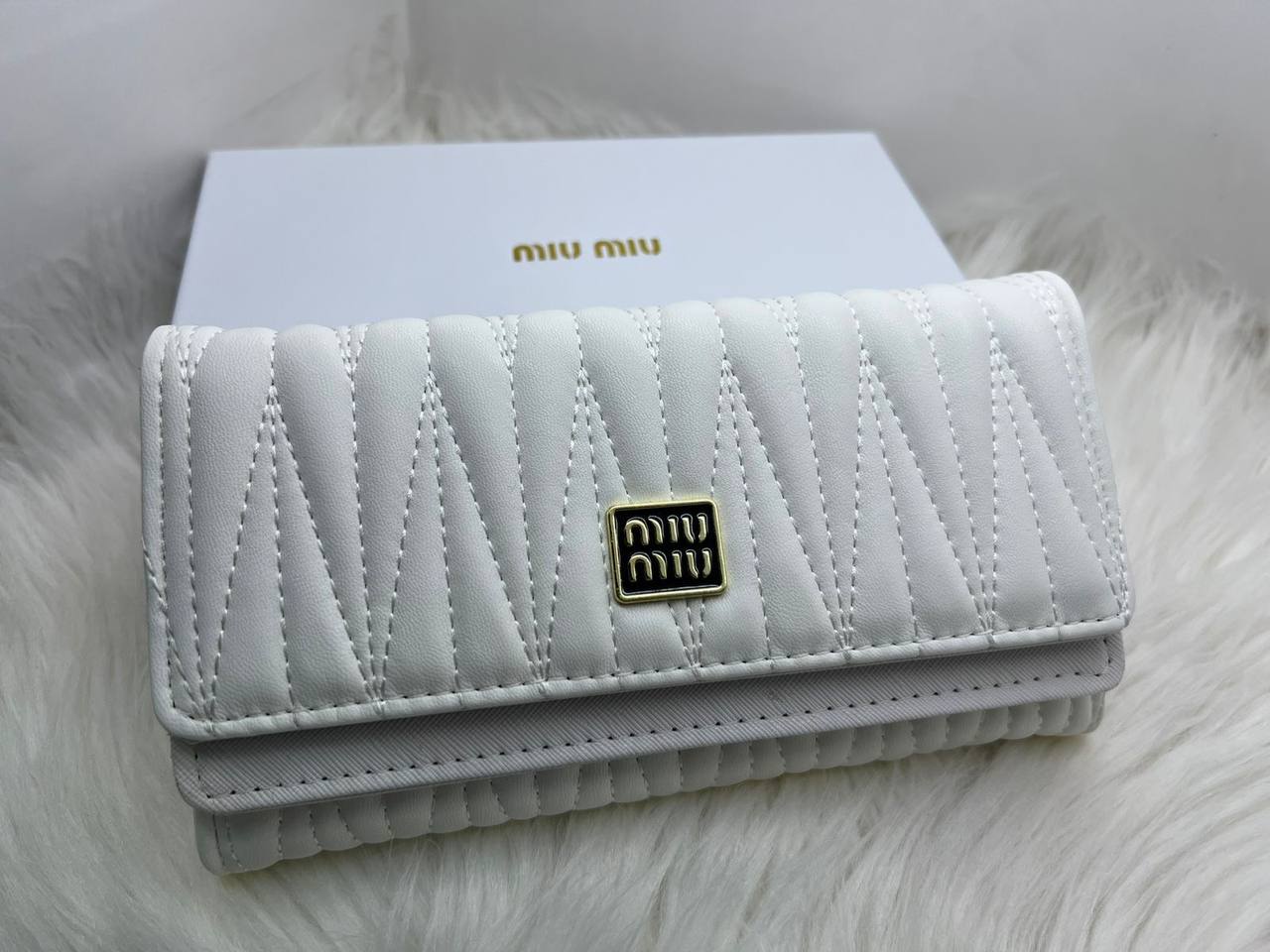 (DUPE) Miu Miu Wallet